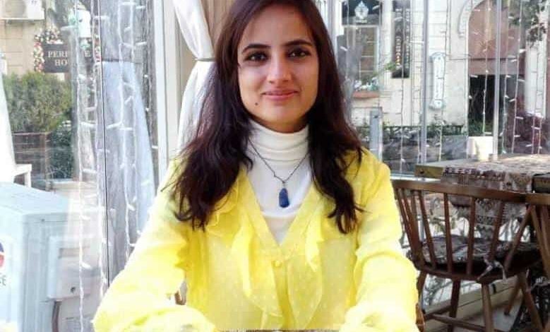 ہمارے پاس شاعرات کی تعداد شاعروں کے مقابلے میں کم کیوں ہے؟/ تحریر: طاہرے گونیش