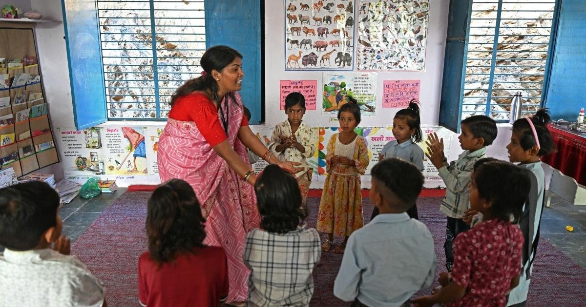 انڈیا: طلبہ کی حاضری کے لیے اے آئی نظام متعارف کرانے کی تجویز