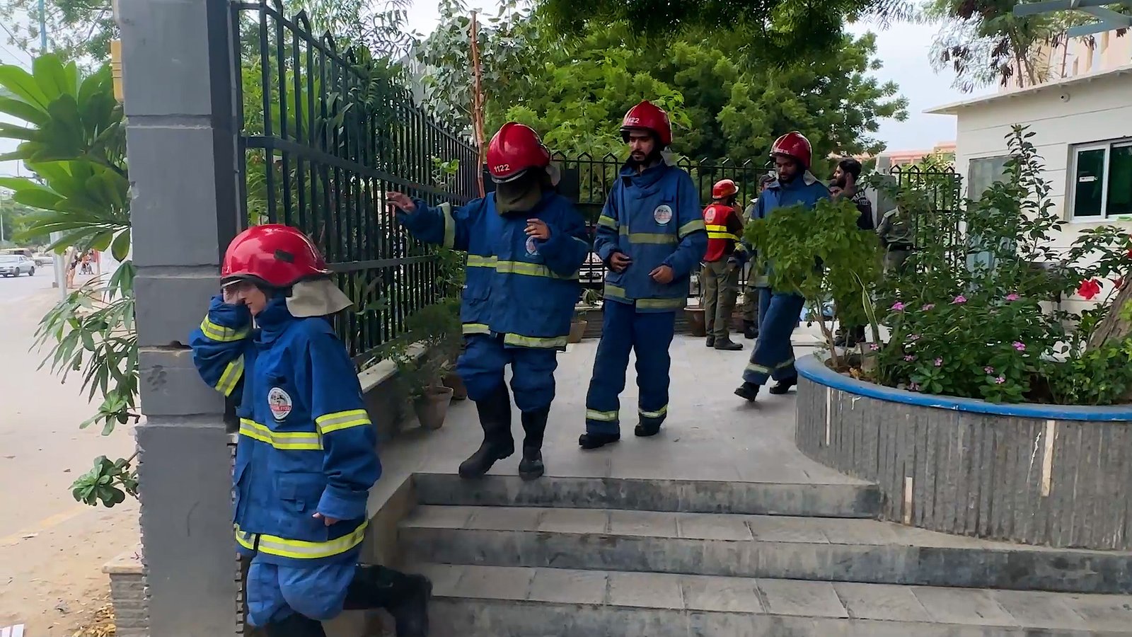 Karachi_Women_Firefighter