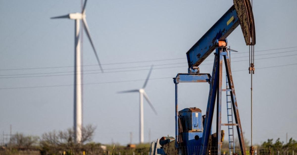 پاکستان امریکہ کا تاریخی تیل معاہدہ، اکتوبر میں 10 لاکھ بیرل تیل ملے گا