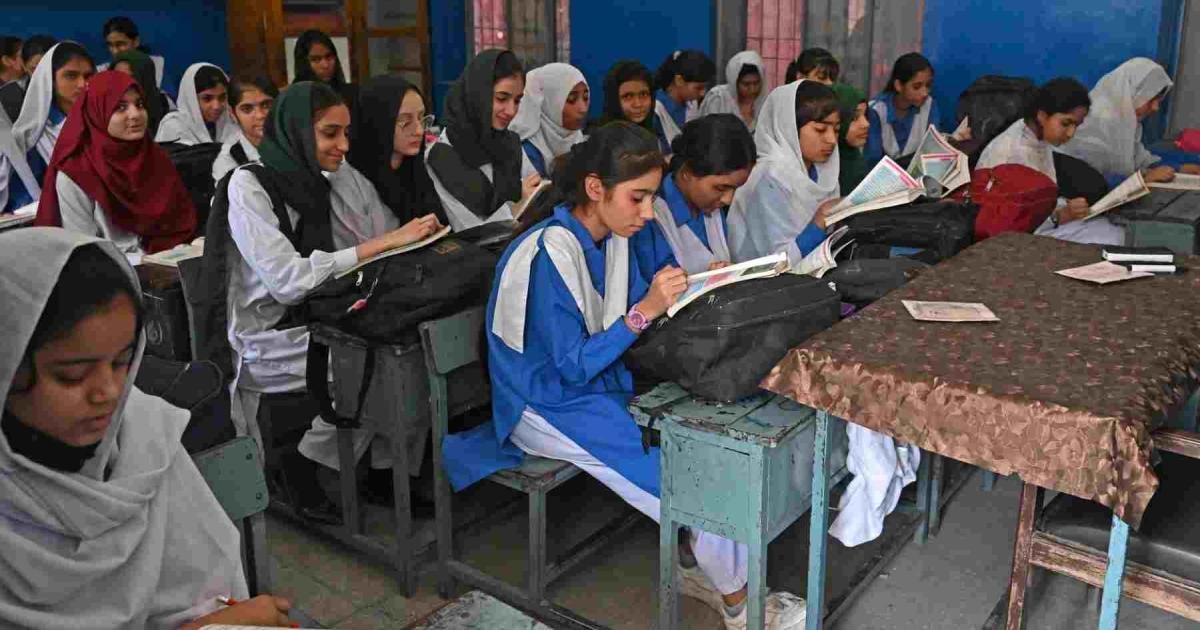 پنجاب: کیا ’میٹرک ٹیک‘ طلبہ کو میٹرک سے ہی ہنرمند بنا سکے گا؟