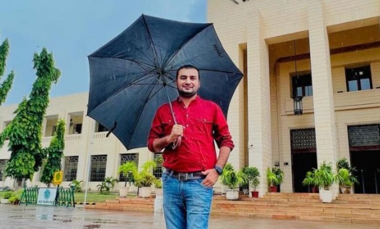 ڈان نیوز کے صحافی خاور حسین کی لاش گاڑی سے برآمد: سانگھڑ پولیس/ اردو ورثہ