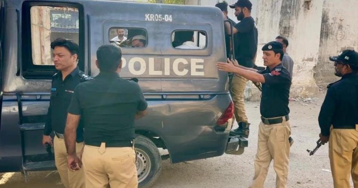 کراچی میں جشن آزادی پر ہوائی فائرنگ سے تین اموات، 100 سے زائد زخمی: حکام