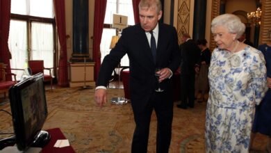 اینڈریو ملکہ الزبتھ کے وقار کو بھی اپنے ساتھ ڈبو سکتے ہیں/ اردو ورثہ اینڈریو ملکہ الزبتھ کے وقار کو بھی اپنے ساتھ ڈبو سکتے ہیں/ اردو ورثہ