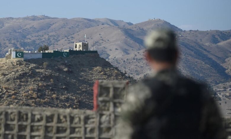 سرحدوں کی بندش سے پاک افغان تاجروں کو روزانہ ایک ارب روپے کا نقصان/ اردو ورثہ