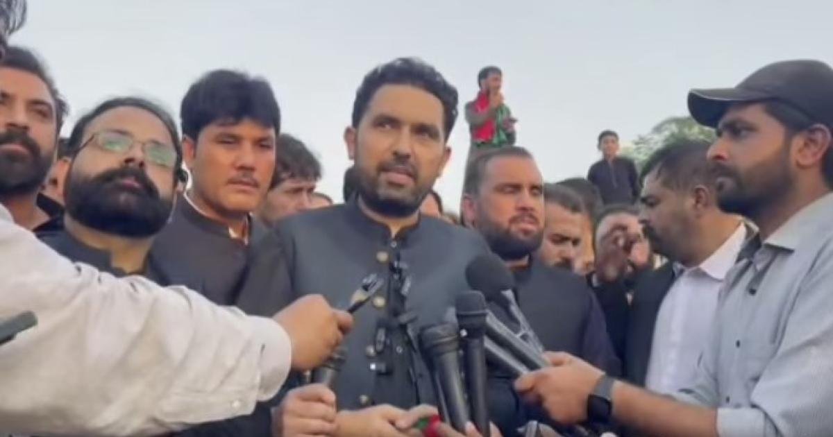 فوجی آپریشن کسی مسئلے کا حل نہیں: خیبر پختونخوا کے نئے وزیر اعلیٰ