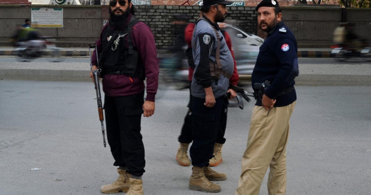 ملک دشمن ’دہشت گردوں‘ کے خلاف انٹیلیجنس بیسڈ آپریشنز ناگزیر: گورنر خیبر پختونخوا