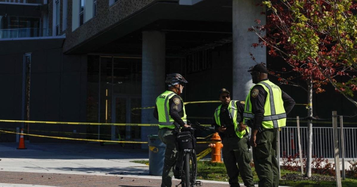 چپس کو اسلحہ سمجھ کر مصنوعی ذہانت کے الرٹ پر پولیس نے طالبعلم کو ہتھکڑی لگا دی