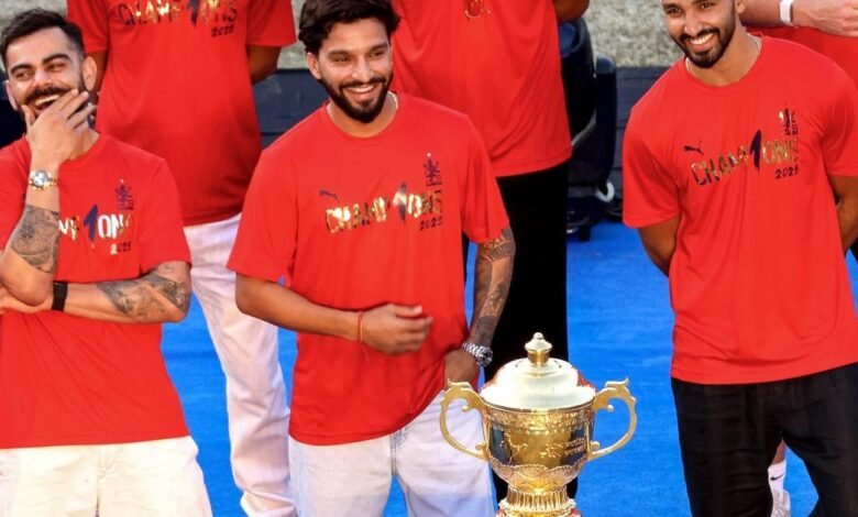 آئی پی ایل چیمپیئن رائل چیلنجرز بنگلورو 2 ارب ڈالر میں فروخت ہو سکتا ہے/ اردو ورثہ