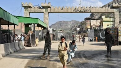 طورخم بارڈر افغان پناہ گزینوں کی واپسی کے لیے آج کھول دیا گیا: ضلعی انتظامیہ/ اردو ورثہ